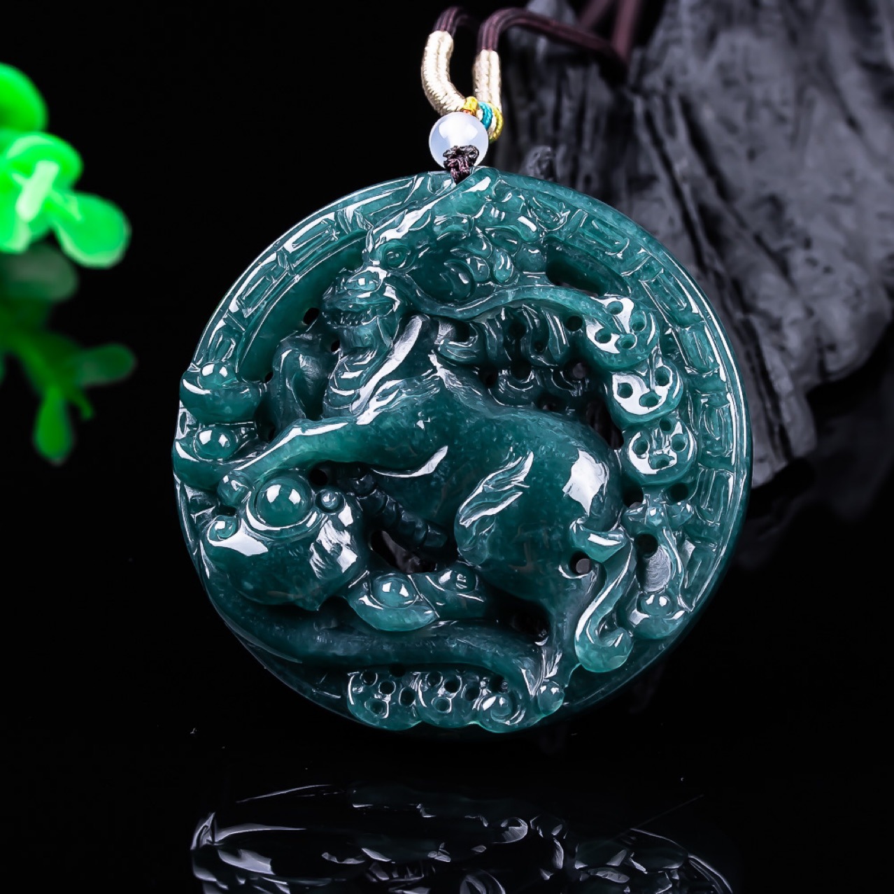 Pingente de Dragão em Jadeite  - Women Fashion Necklace avaliação e preço