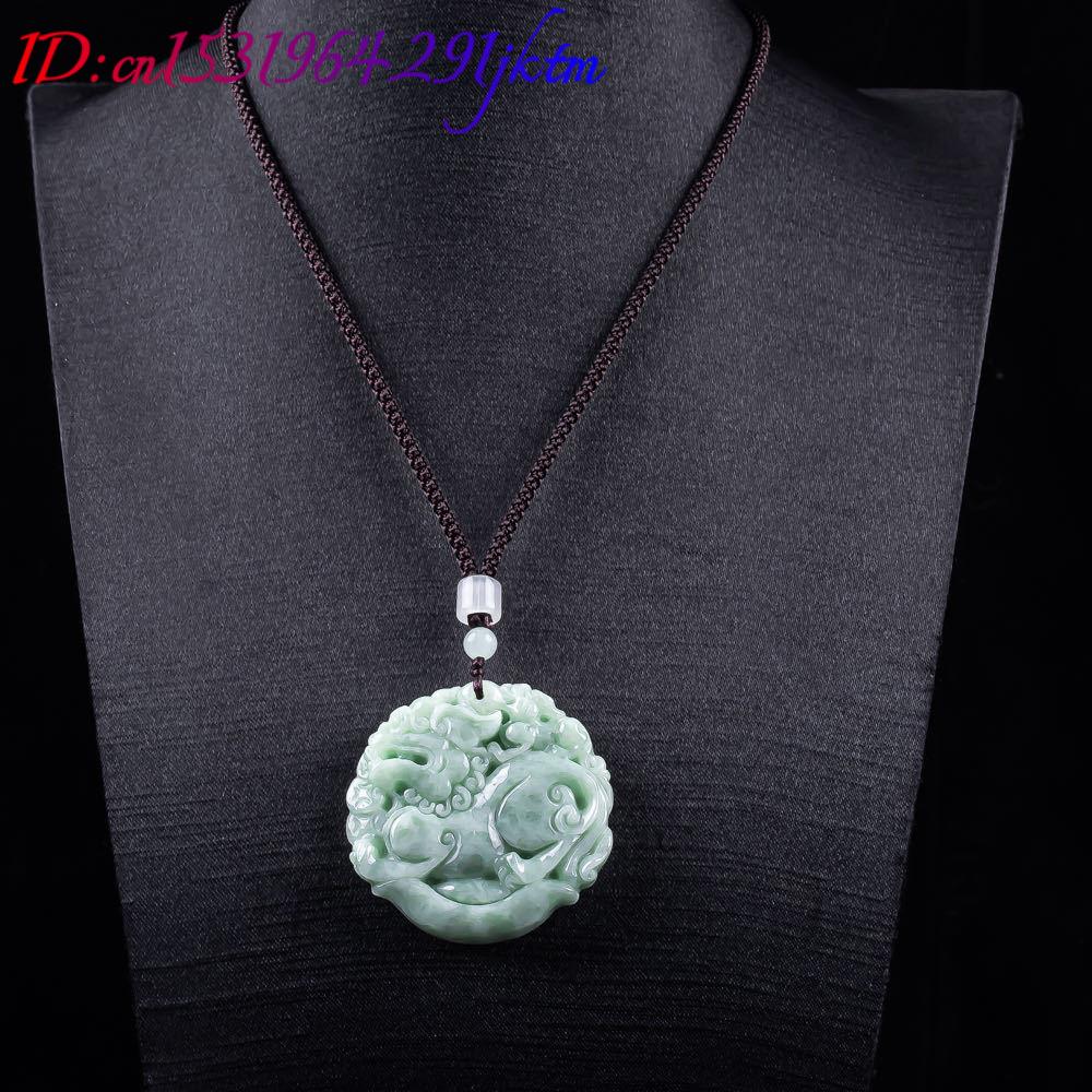 Colar com Pingente Pixiu de Ja - Women Fashion Designer avaliação e preço